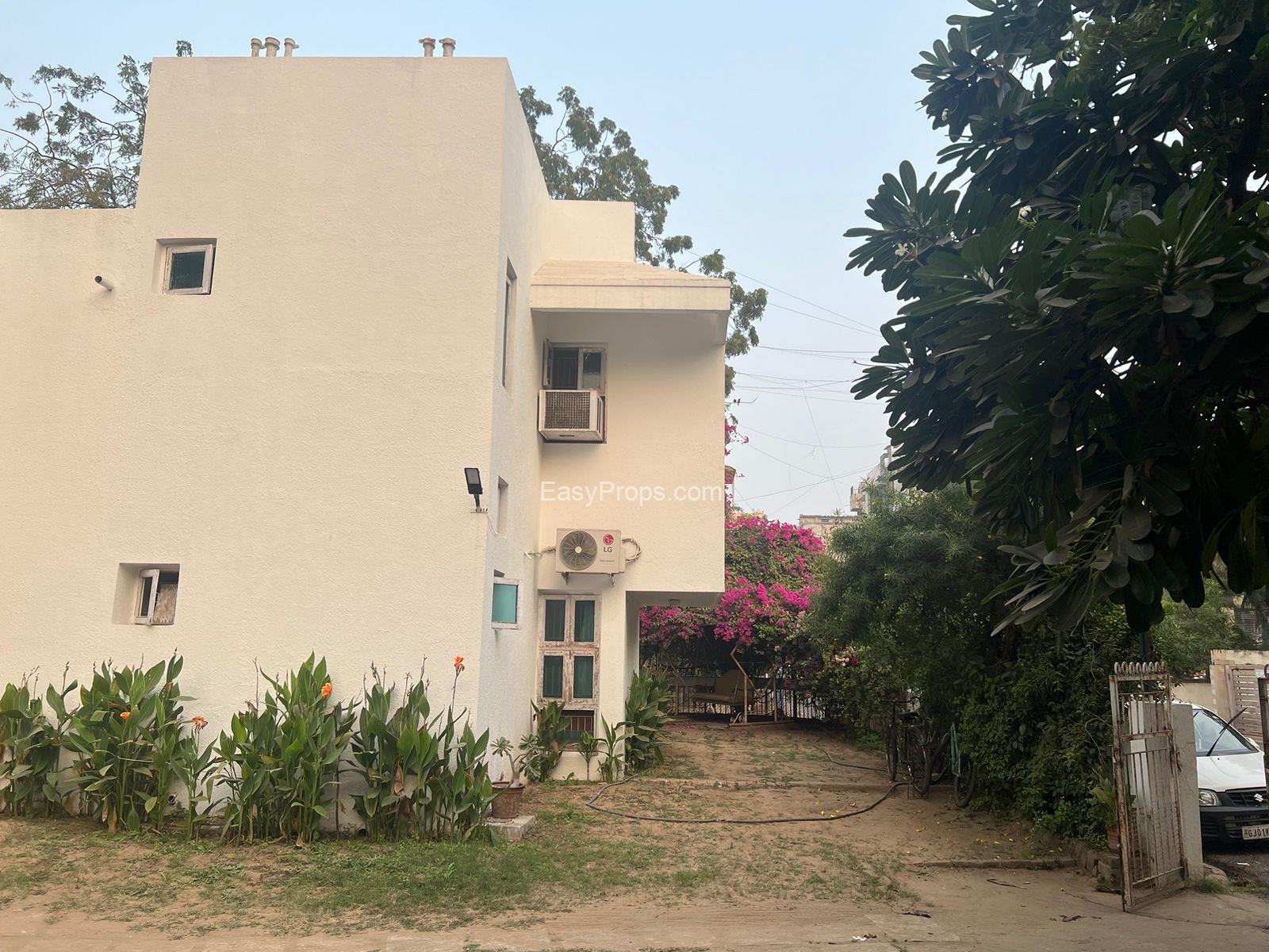 5 Bhk Bungalow 